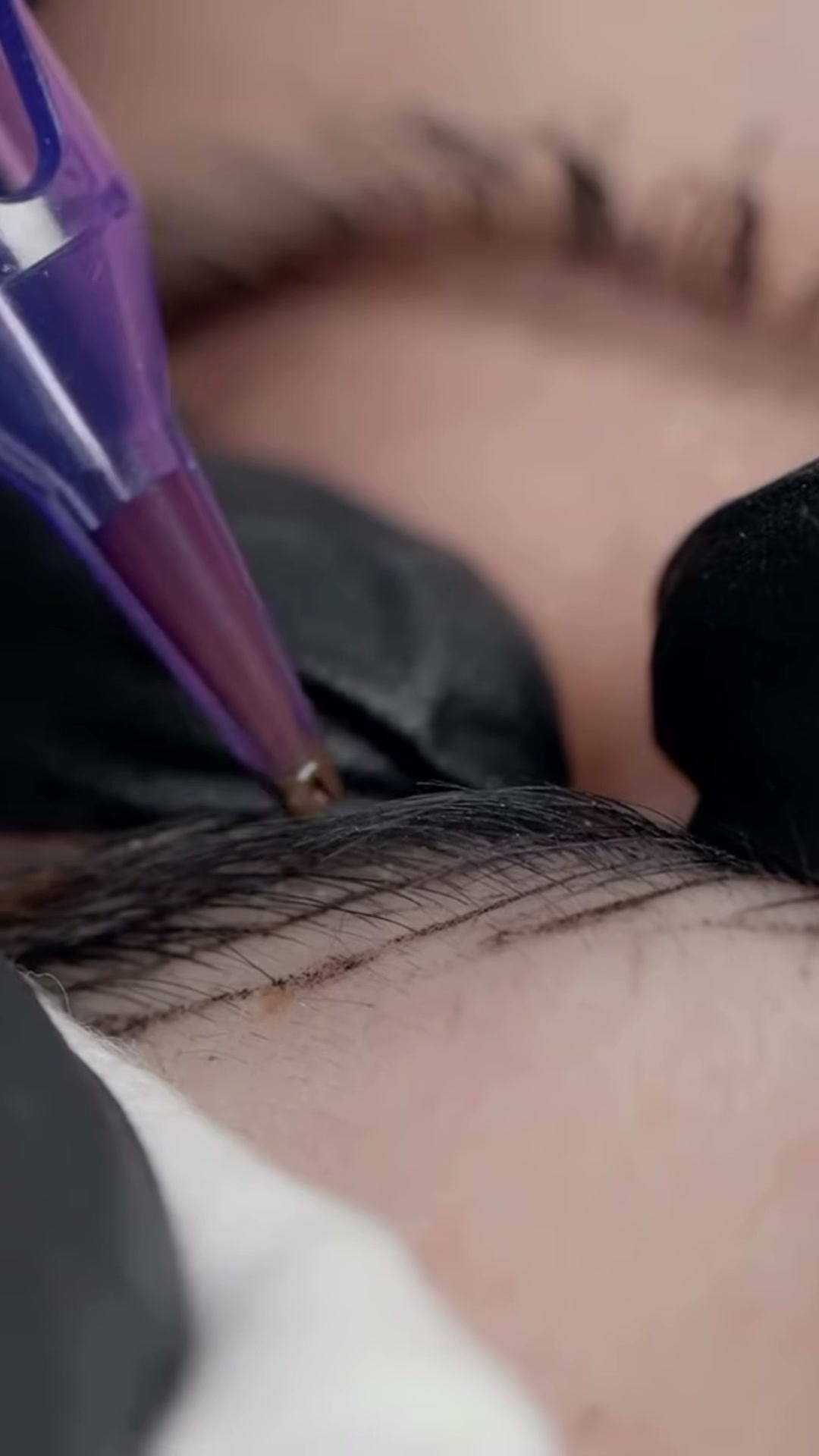 Microblading ögonbryn, naturliga hårstreck